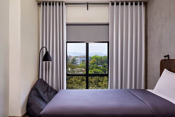 Imagen de la habitación del Hotel Moxy Bandung. Foto 9