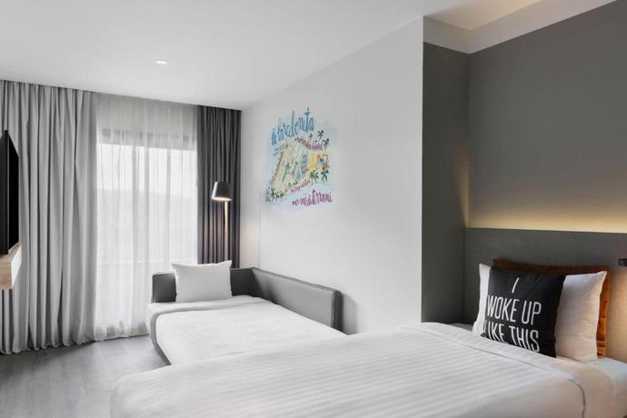 Imagen de la habitación del Hotel Moxy Barcelona. Foto 9