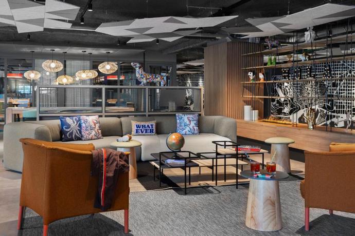 Imagen de los interiores del Hotel Moxy Barcelona. Foto 15