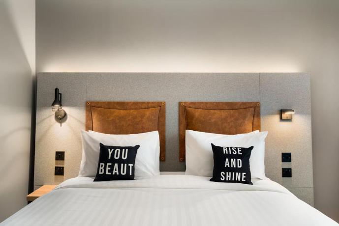 Imagen de la habitación del Hotel Moxy Belfast City. Foto 14