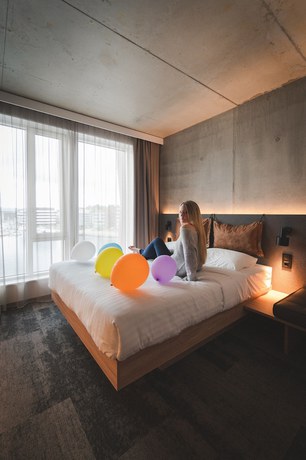 Imagen de la habitación del Hotel Moxy Bergen. Foto 15