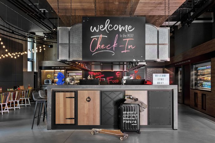 Imagen de los interiores del Hotel Moxy Bern Expo. Foto 20