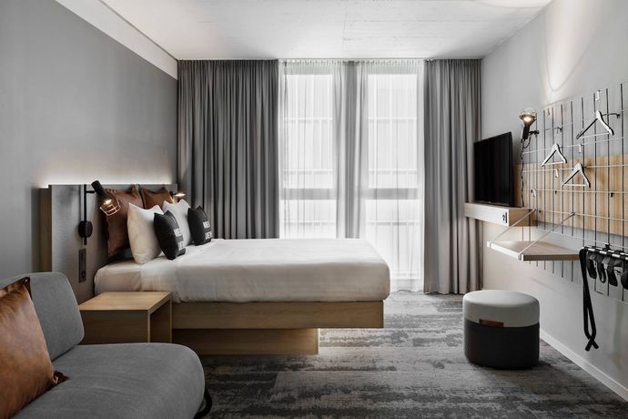 Imagen de la habitación del Hotel Moxy Bern Expo. Foto 12