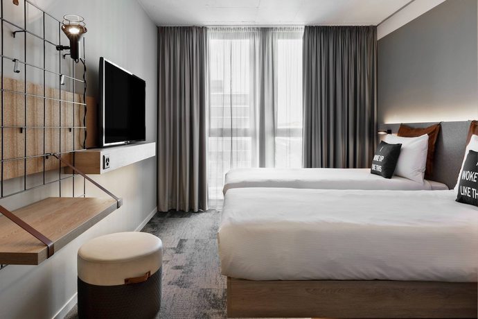 Imagen de la habitación del Hotel Moxy Bern Expo. Foto 13