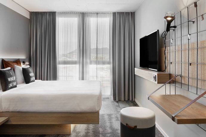 Imagen de la habitación del Hotel Moxy Bern Expo. Foto 18