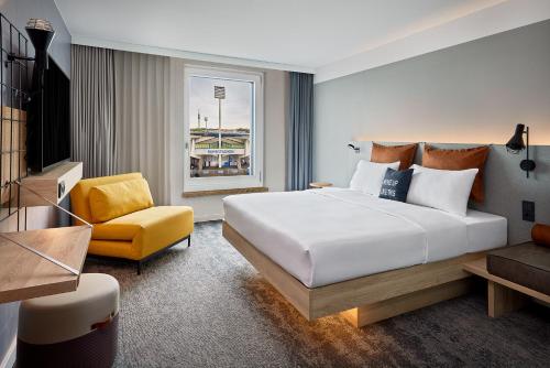 Imagen de la habitación del Hotel Moxy Bochum. Foto 3