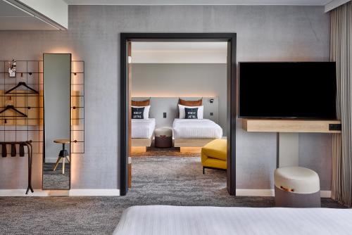 Imagen de la habitación del Hotel Moxy Bochum. Foto 8