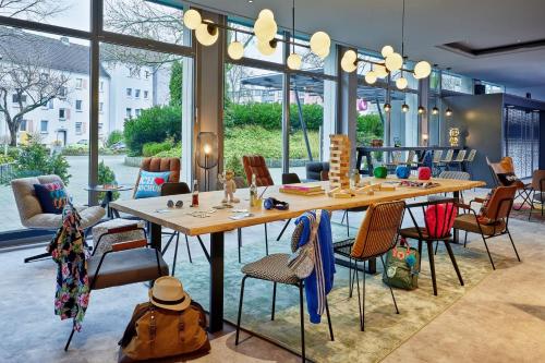 Imagen de los interiores del Hotel Moxy Bochum. Foto 17