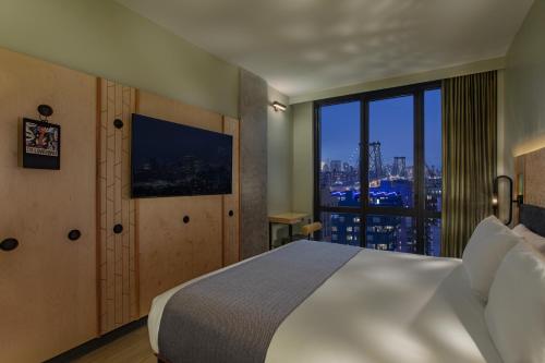 Imagen de la habitación del Hotel Moxy Brooklyn Williamsburg. Foto 4