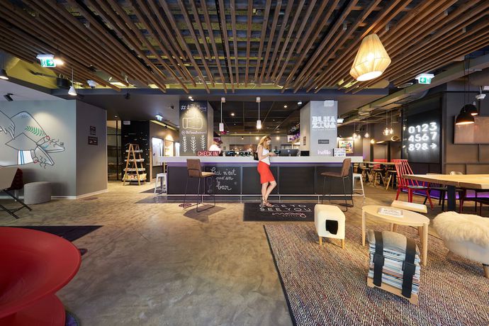 Imagen de los interiores del Hotel Moxy Bucharest Old Town. Foto 19