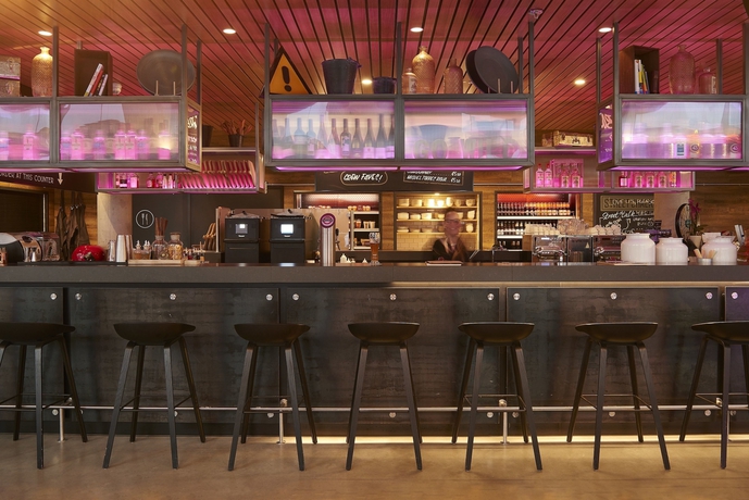 Imagen del bar/restaurante del Hotel Moxy By Marriott Ludwigshafen. Foto 2