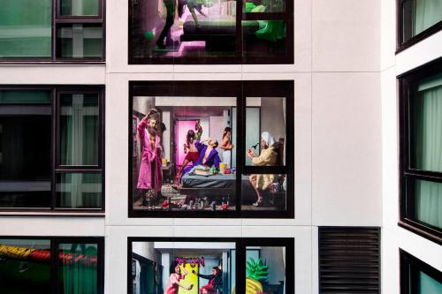 Imagen de la habitación del Hotel Moxy Chicago Downtown. Foto 17