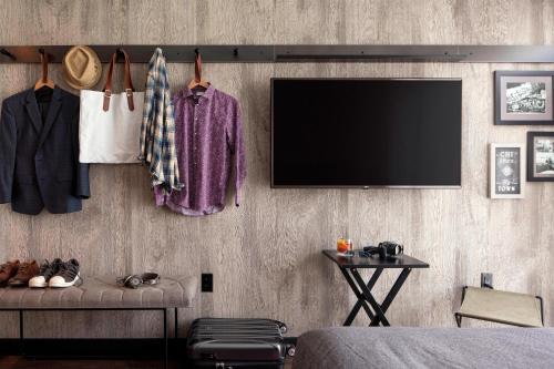 Imagen de la habitación del Hotel Moxy Chicago Downtown. Foto 18