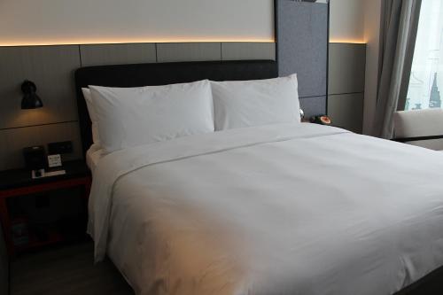 Imagen general del Hotel Moxy Chongqing. Foto 8