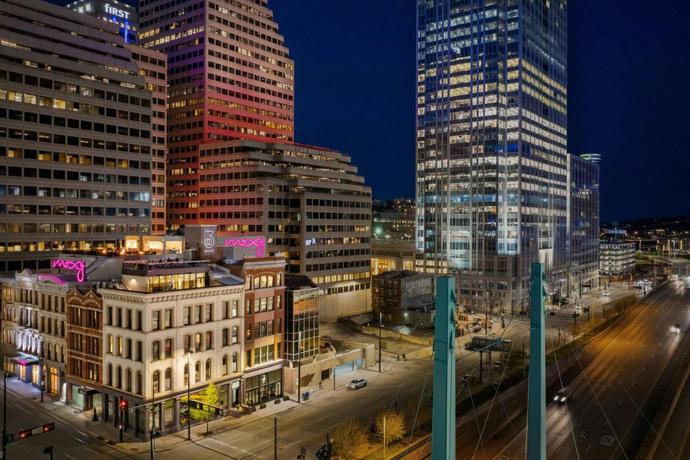 Imagen de los exteriores del Hotel Moxy Cincinnati Downtown. Foto 4