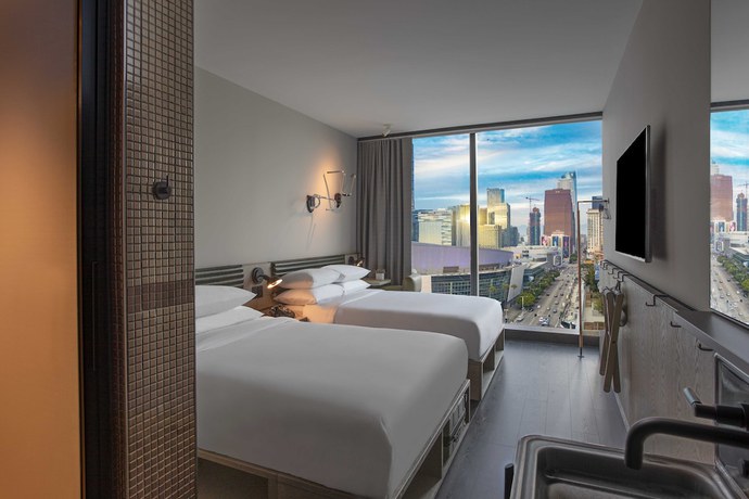 Imagen de la habitación del Hotel Moxy Downtown Los Angeles. Foto 8