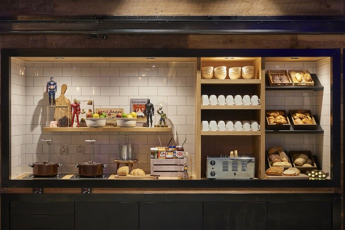 Imagen del bar/restaurante del Hotel Moxy Dublin City. Foto 2