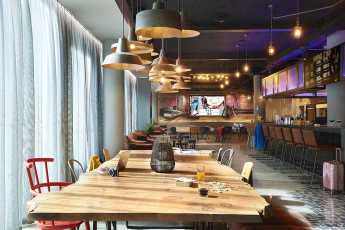 Imagen del bar/restaurante del Hotel Moxy Dublin City. Foto 6