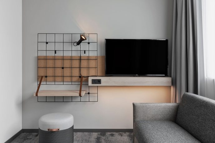 Imagen de la habitación del Hotel Moxy Duesseldorf City. Foto 10