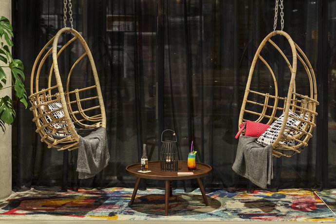 Imagen de los interiores del Hotel Moxy Duesseldorf South. Foto 15