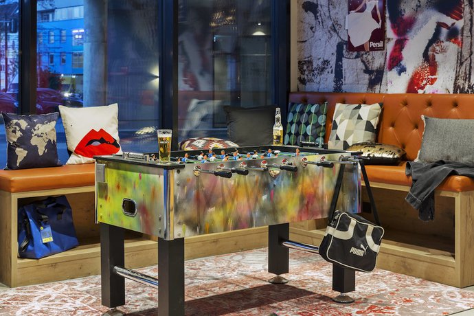 Imagen de los interiores del Hotel Moxy Duesseldorf South. Foto 20