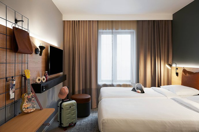 Imagen de la habitación del Hotel Moxy Edinburgh. Foto 5