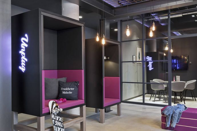 Imagen de los interiores del Hotel Moxy Frankfurt East. Foto 10