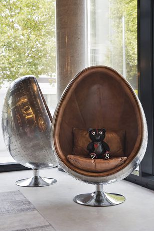 Imagen de los interiores del Hotel Moxy Frankfurt East. Foto 15