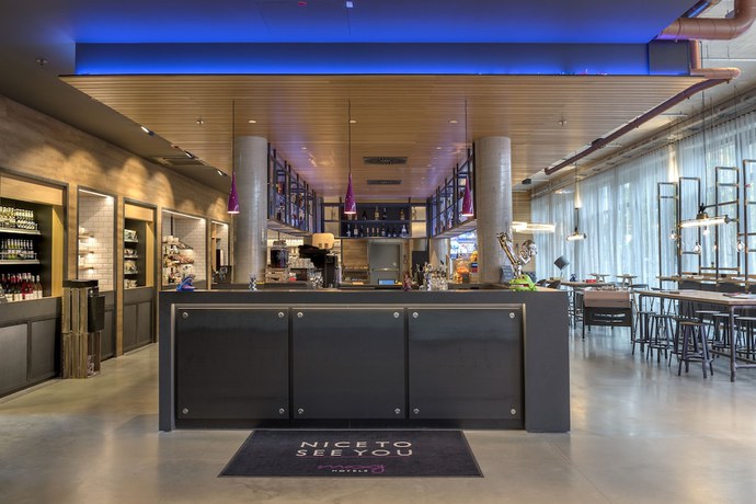 Imagen de los interiores del Hotel Moxy Glasgow Merchant City. Foto 8