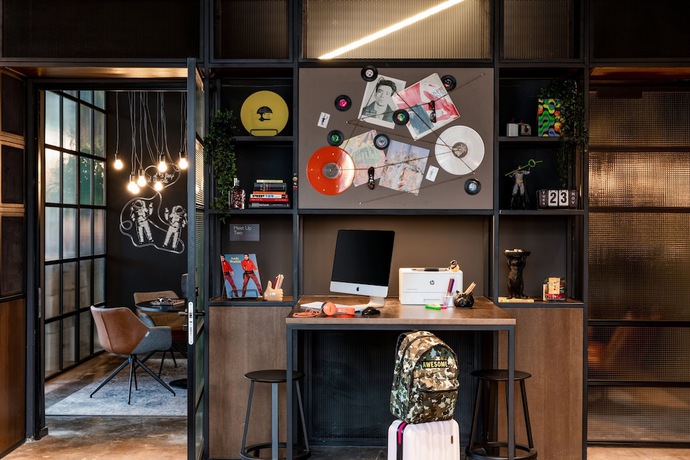 Imagen de los interiores del Hotel Moxy Glasgow SEC. Foto 16