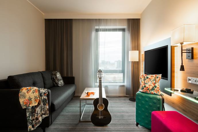 Imagen de la habitación del Hotel Moxy Glasgow SEC. Foto 7
