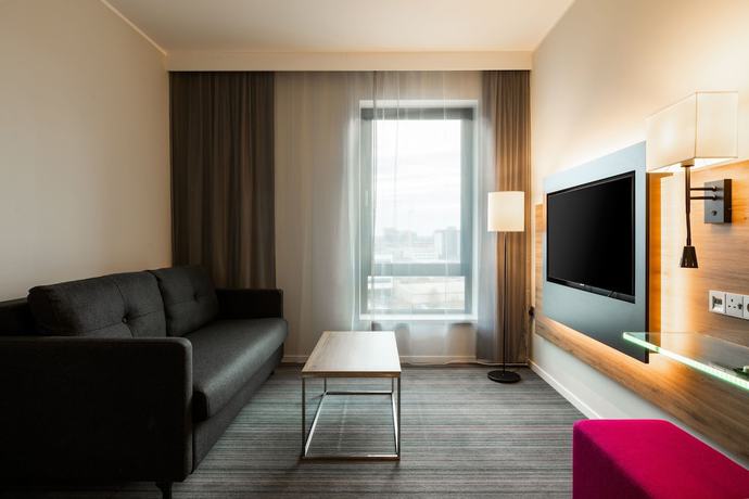 Imagen de la habitación del Hotel Moxy Glasgow SEC. Foto 10