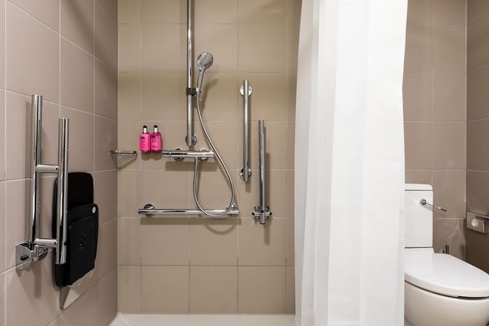 Imagen de la habitación del Hotel Moxy Glasgow SEC. Foto 13