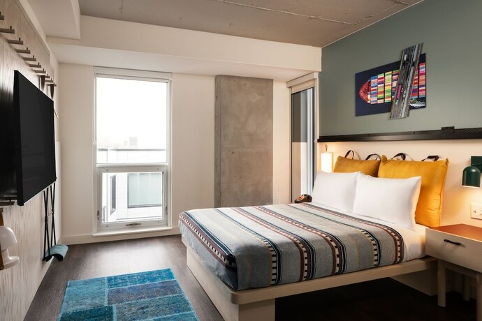 Imagen de la habitación del Hotel Moxy Halifax Downtown. Foto 14