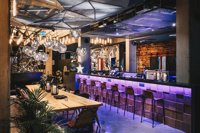 Imagen del bar/restaurante del Hotel Moxy Katowice Airport. Foto 2