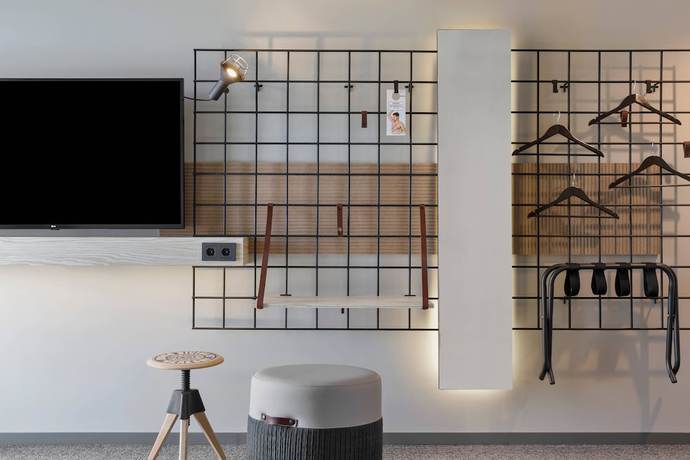 Imagen de la habitación del Hotel Moxy Kaunas Center. Foto 4