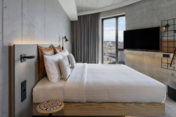 Imagen de la habitación del Hotel Moxy Kaunas Center. Foto 10