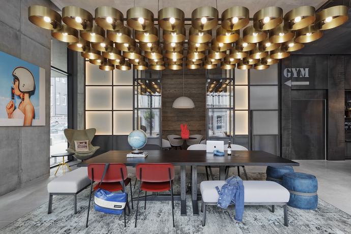 Imagen del bar/restaurante del Hotel Moxy Kaunas Center. Foto 2