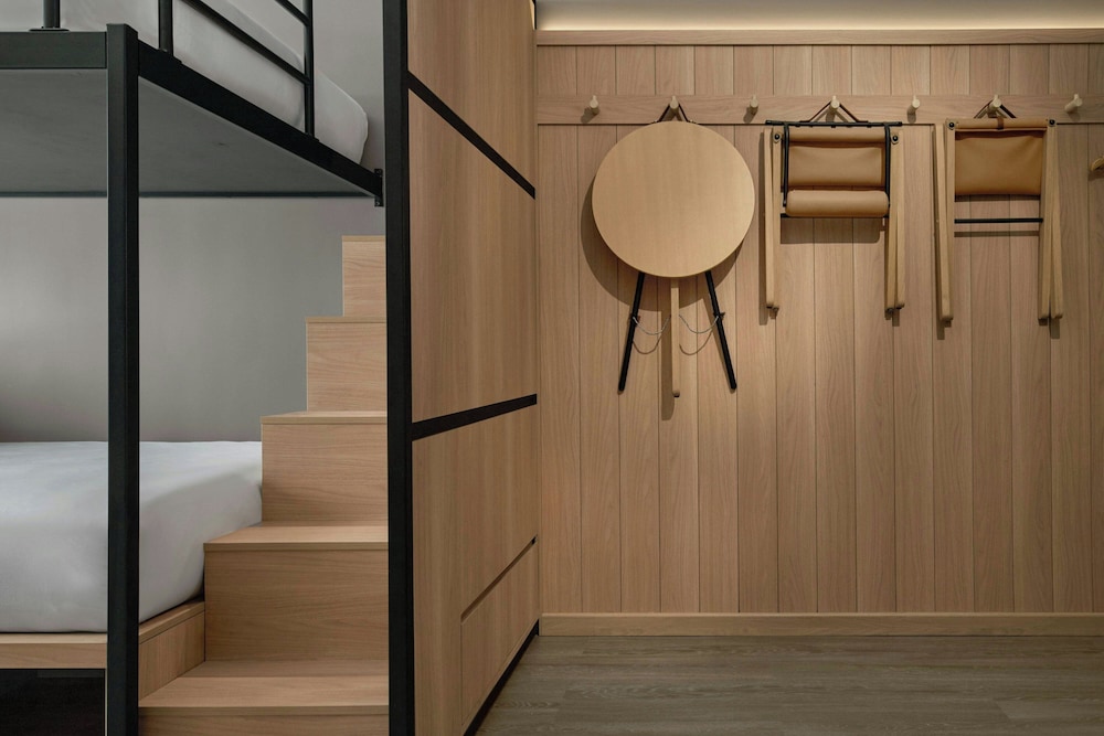Imagen de la habitación del Hotel Moxy Kuala Lumpur Chinatown. Foto 6