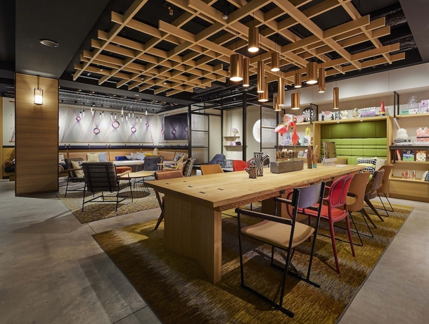 Imagen del bar/restaurante del Hotel Moxy Kyoto. Foto 2