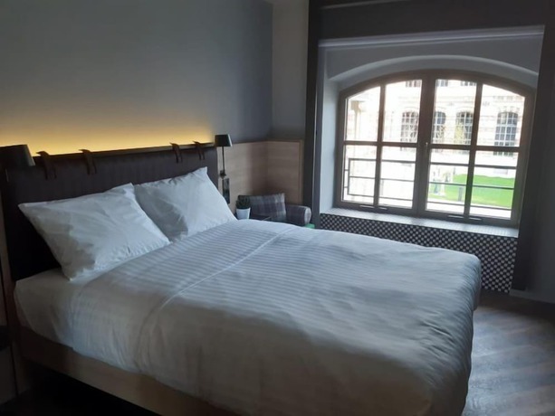 Imagen de la habitación del Hotel Moxy Lille City. Foto 9