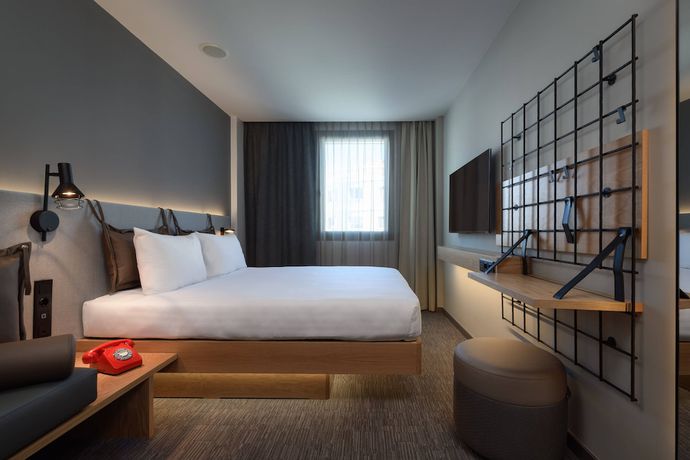 Imagen de la habitación del Hotel Moxy Lisbon City. Foto 6