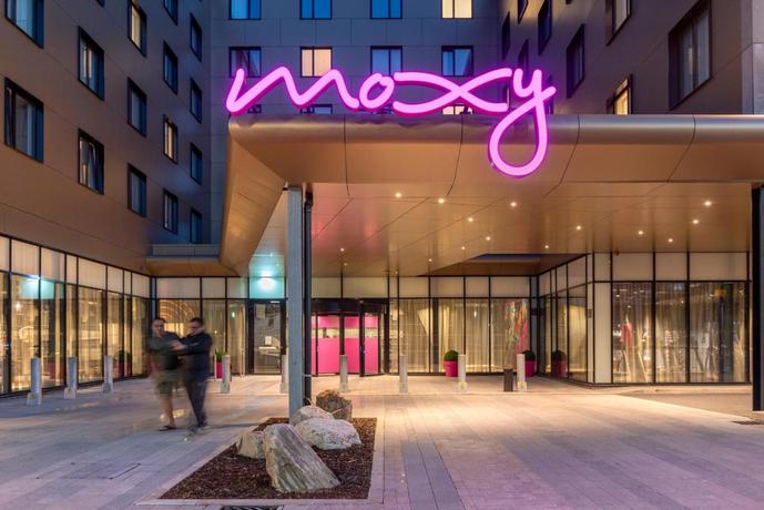 Imagen general del Hotel Moxy London Heathrow Airport. Foto 1