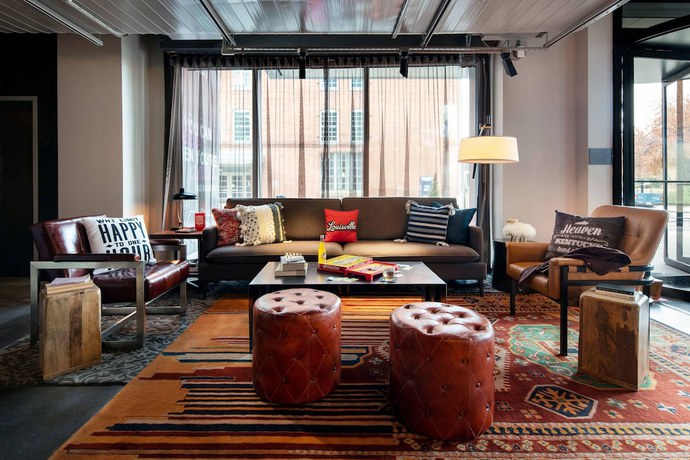 Imagen de los interiores del Hotel Moxy Louisville Downtown. Foto 19