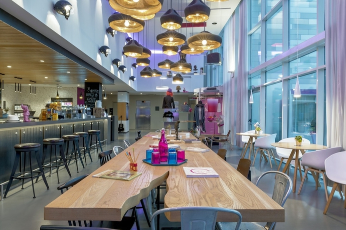 Imagen de los interiores del Hotel Moxy Milan Malpensa Airport. Foto 18