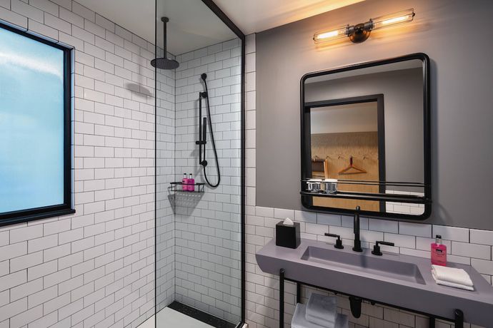 Imagen de la habitación del Hotel Moxy Minneapolis Downtown. Foto 8
