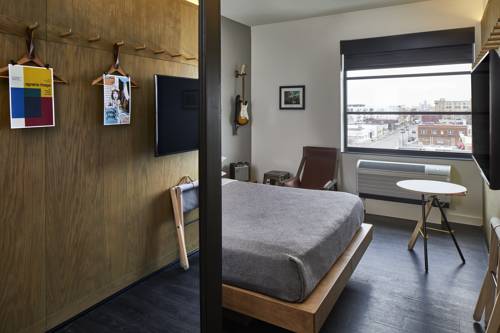 Imagen de la habitación del Hotel Moxy Minneapolis Uptown. Foto 3