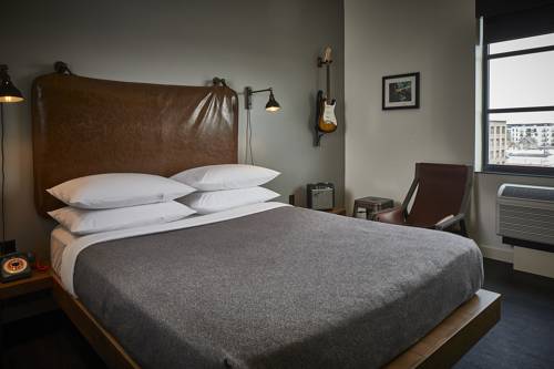 Imagen de la habitación del Hotel Moxy Minneapolis Uptown. Foto 4