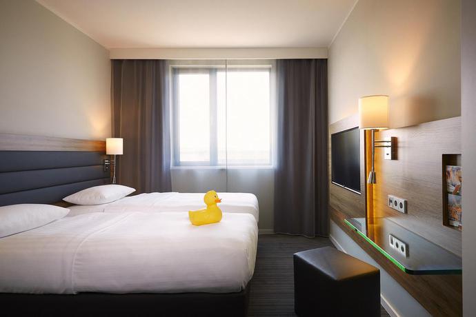 Imagen de la habitación del Hotel Moxy Munich Airport. Foto 4