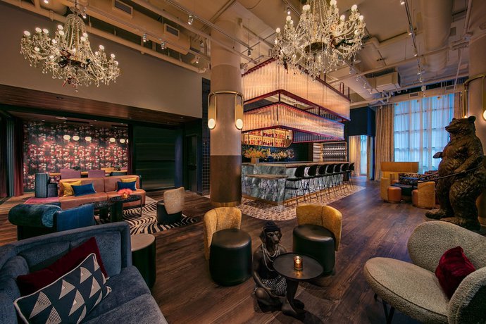Imagen del bar/restaurante del Hotel Moxy NYC Lower East Side, a Marriott. Foto 2